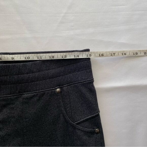 Athleta Dark Heather Gray Northpeak Cargo Pants Size Small - Picture 13 of 16